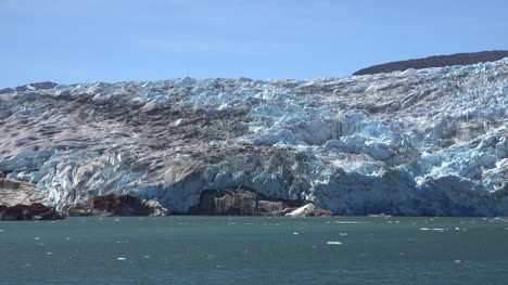 Chile-Tempanos-Glacier-Passing-Glacial-Front