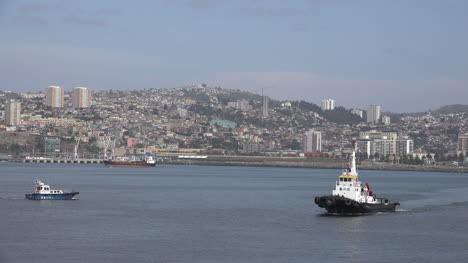 Chile-Valparaiso-Llegando-En-Bote