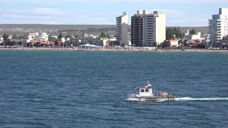 Argentina-Puerto-Madryn-Small-Boat-Turns