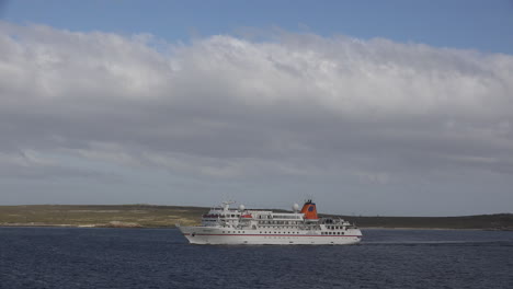 Falklands-Expedition-Ship-Sails-By