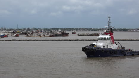 Uruguay-Tug-Boat-In-Harbor-At-Montevideo