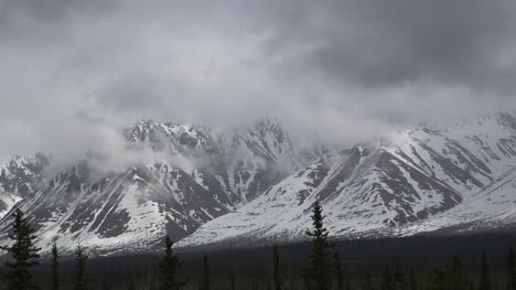 Nubes-De-Alaska-En-Pan-De-Montaña