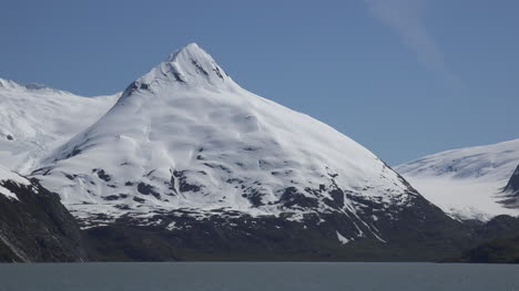 Alaska-Peak-Por-Portage-Lake-Alejar