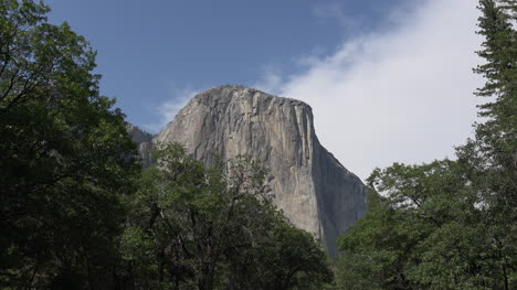 Kalifornien-Yosemite-El-Capitan-Und-Cloud
