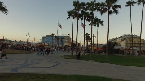Los-Angeles-Venice-Beach-Park-Pan-Left