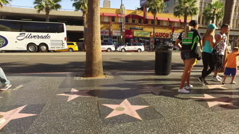 Peatones-De-Los-Angeles-En-Hollywood