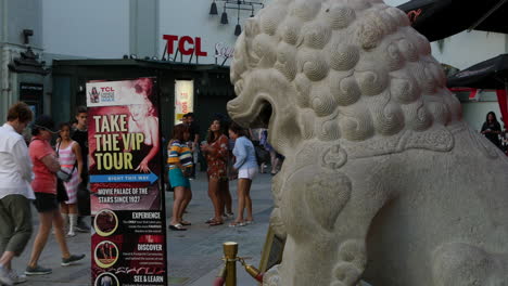 Los-Angeles-Stone-Lion-And-Tour-Ad-In-Hollywood