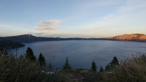 Oregon-Crater-Lake-Board-Overview-In-Evening