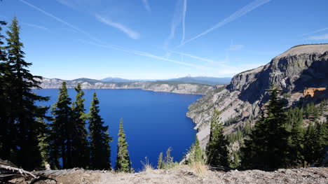 Oregon-Crater-Lake-Trees-And-Cliffs
