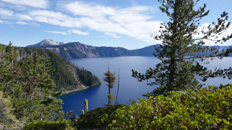 Oregon-Crater-Lake-View-With-Clouds-Pan