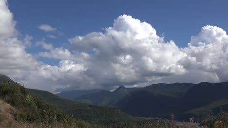 Washington-Mount-Saint-Helens-Mit-Hübschen-Wolken