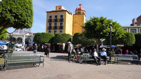 Mexico-Arandas-Plaza-With-Woman