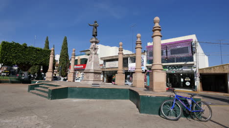 Mexico-Arandas-Statue-Of-Hidalgo