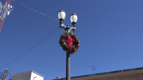 Mexico-San-Julian-Zooms-On-Christmas-Wreath