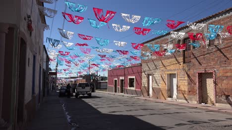 Mexiko-Santa-Maria-Straße-Mit-Dekorationen