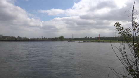 Germany-Barge-On-Ruhr-Zoom-In