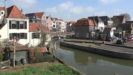 Países-Bajos-Casas-Del-Canal-Schoonhoven-Y-Corredores-De-Bicicletas
