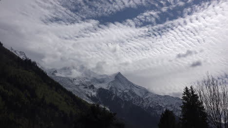Frankreich-Mont-Blanc-Und-Interessante-Wolken-Zeitraffer