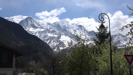 Frankreich-Mont-Blanc-Blick-Mit-Straßenlaterne
