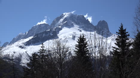 France-Mont-Blanc-With-Cloud-Wisps-Zoom-Out