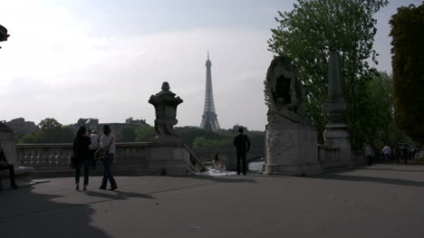 Paris-Eiffelturm-Blick-Von-Paris-Pont-Alexandre-Iii