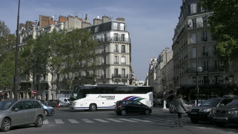 Paris-traffic-with-white-bus
