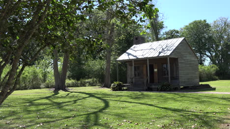 Louisiana-Thibodaux-White-Plantation-kitchen-house