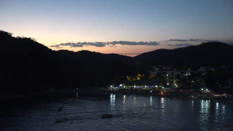 Mexico-Huatulco-in-late-evening