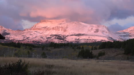 Montana-Am-Frühen-Morgen-Blick-Auf-Den-Gipfel