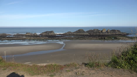 Oregon-Seal-Rocks-low-tide-vista-zooms-in