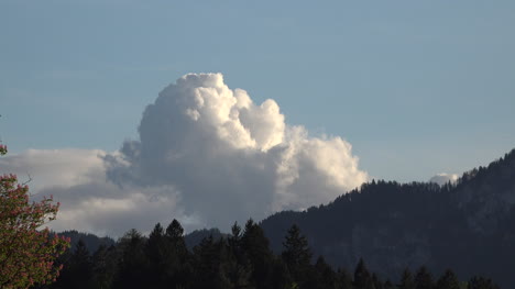 Slovenia-big-cloud-changes-time-lapse