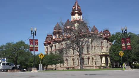 Texas-Traffic-Und-Lockhart-Courthouse