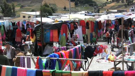 Ecuador-Clothes-market