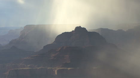 Arizona-Regen-Im-Canyon