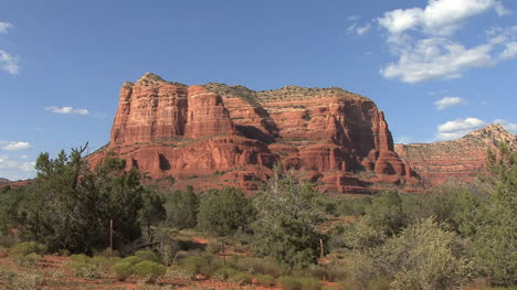 Arizona-Sedona-red-rocks-mesa