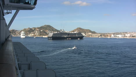 Baja-Cabo-San-Lucas-Kreuzfahrtschiffe