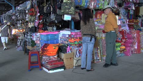 Cambodia-market-with-tourist