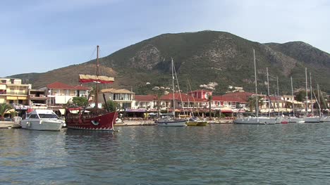 Boats-docked-at-Nidri-on-Lefkada