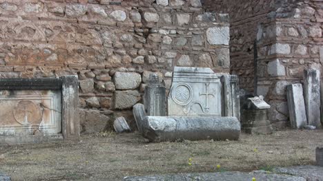 Griechenland-Delphi-Geschnitzte-Marmorplattephi