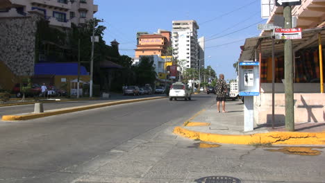 Mexico-Mazatlan-street-scene