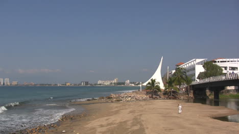 Mexico-Beach-at-Puerto-Vallarta