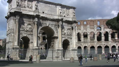 Rome-Arch-of-Constantine-and-Coliseum
