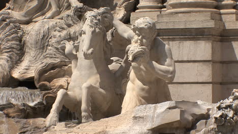 Rome-Trevi-fountain-sculpture