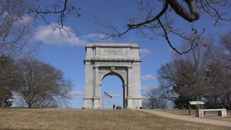Valley-Forge-arch
