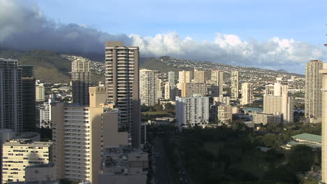Blick-Auf-Die-Stadt-Honolulu-Mit-Wolkenkratzern