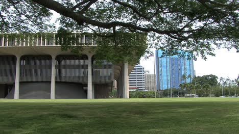 Honolulu-Hawaii-State-Capitol-and-buildings-2