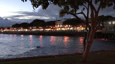 Maui-Lahaina-evening-waterfront