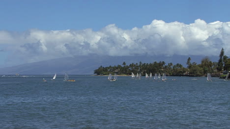 Windsurfer-Und-Molokai-Von-Maui
