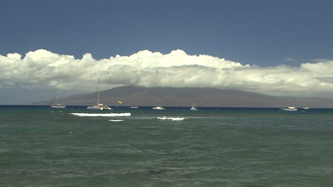 Lanai-with-waves-and-cloud