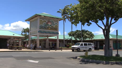 Maui-Einkaufszentrum-Mit-Auto